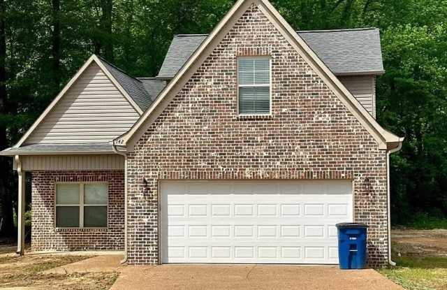 4 bedroom 2 bathroom in Atoka built in 2023 photos photos