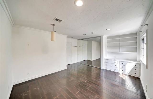 Photo of 5441 Calvin Avenue