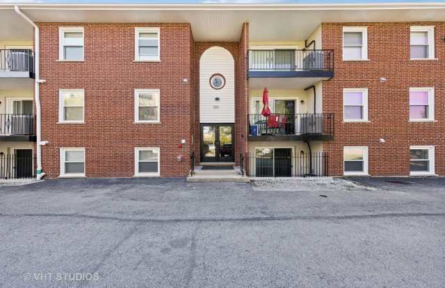Photo of 515 N Cass Avenue unit: 3E