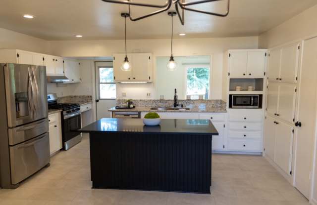 3803 Yellowstone Court