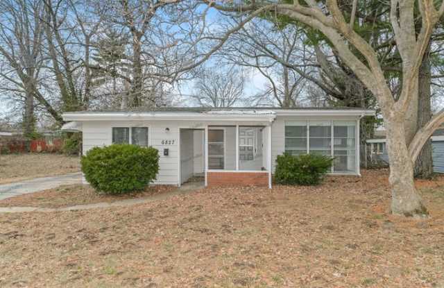 Photo of 6827 Woodhurst Drive