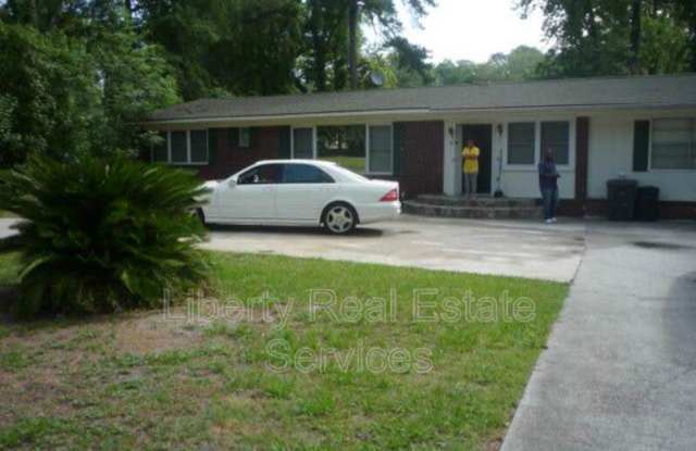 102 Fraser St - 102 Fraser Street, Hinesville, GA 31313