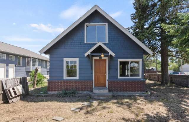 3 Bedroom House Near SCC