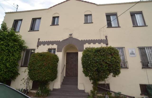 Photo of Budlong Apartments...Newly Renovated Studio...Hardwood Floors! CALL NOW!