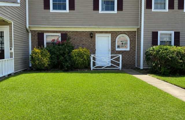 116 Palace Circle