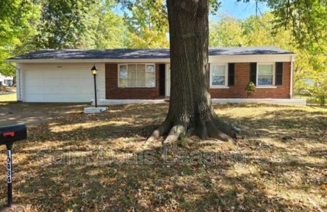 10434 St. Ives Dr.