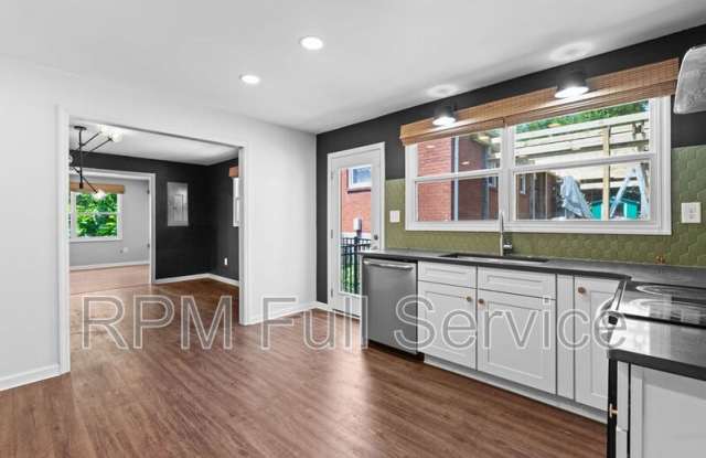607 S 10th Street