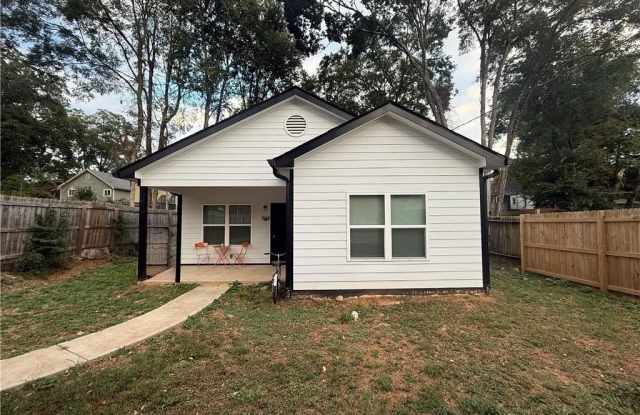 650 Holderness Street SW