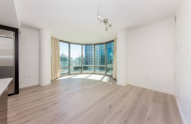 333 1st Street, #N1607