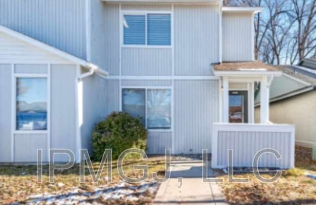 1305 Wellington Court