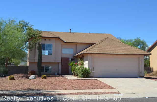 3381 W Calle deLa Bajada - 3381 W Calle de la Bajada, Drexel Heights, AZ 85746