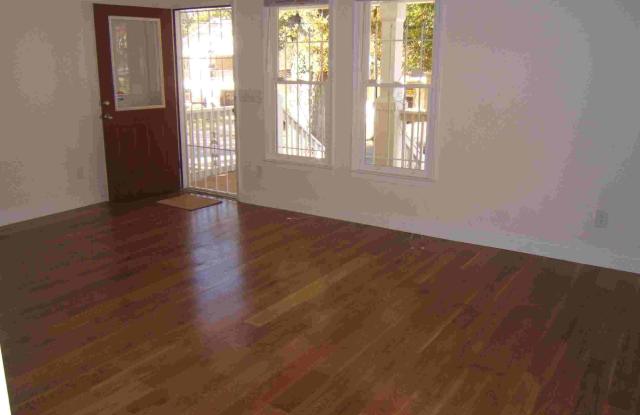 894 Beecher St SWApt A