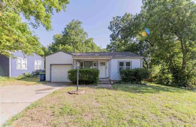 824 W Bennett Drive