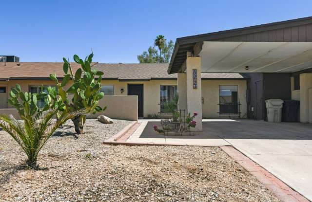 3 Bedroom Townhome in Glendale