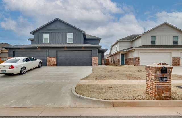 MODERN 3 Bed 2.5 Bath 2 Car Garage