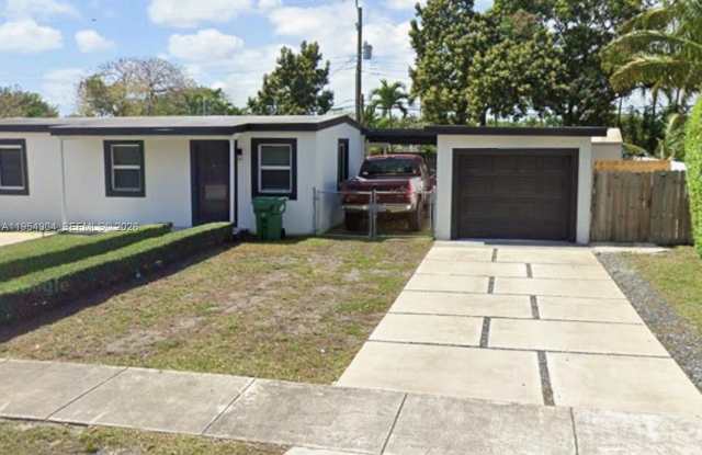 4910 SW 98th Ave Rd