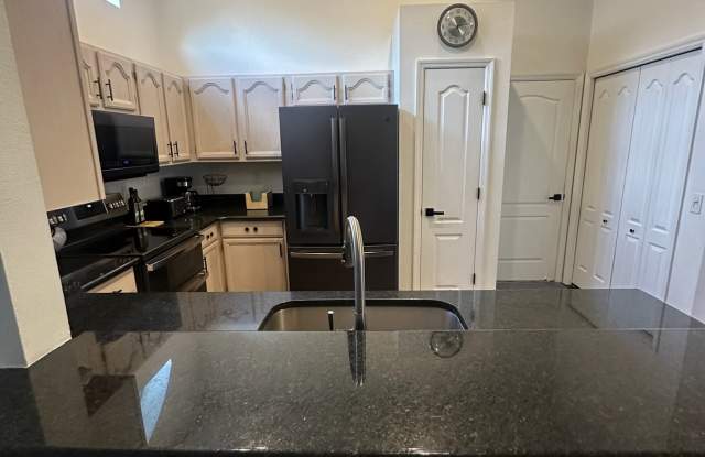 8960 Huntington Pointe Drive