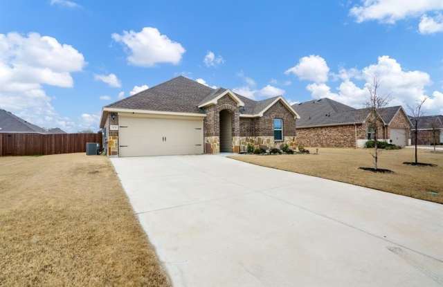 1620 Knoll Crest Drive