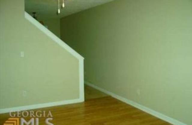 1214 Pinedale Circle