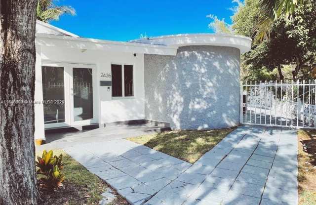 2435 Northeast 195th Street