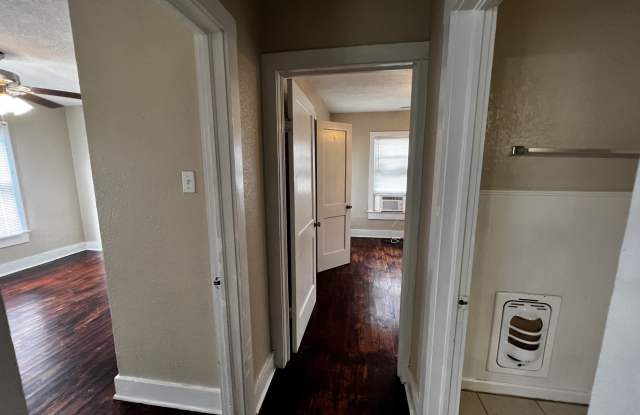 301 /303 Cardinal - 1