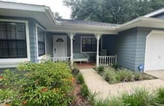 3620 Oak Tree Lane