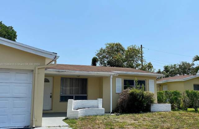 3620 NW 35th Ave