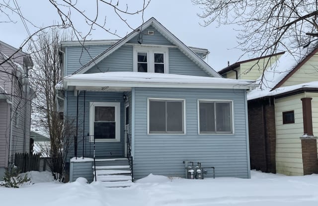 2027 Forest Avenue - 2 - 2027 Forest Avenue, Niagara Falls, NY 14301