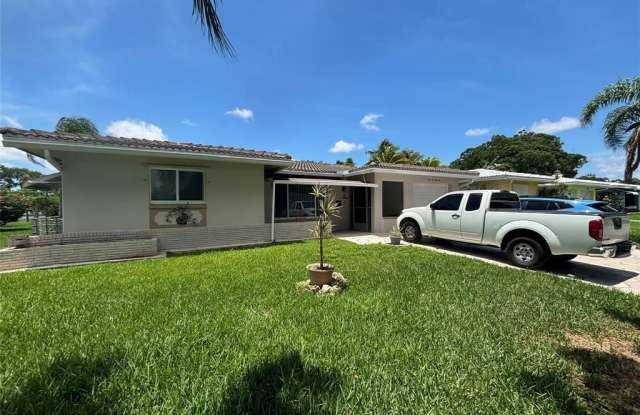 4622 NW 45th Ct