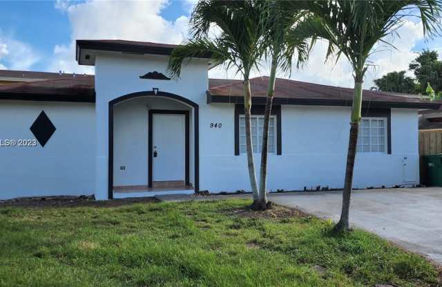 940 SW 7th Plz - 940 Southwest 7th Place, Florida City, FL 33034