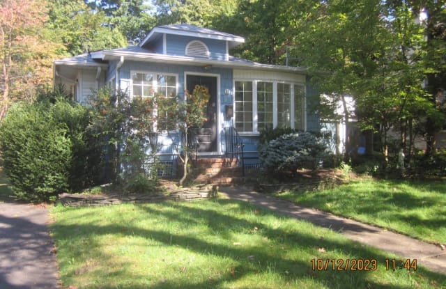 31 Elm Avenue - 31 Elm Avenue, Metuchen, NJ 08840