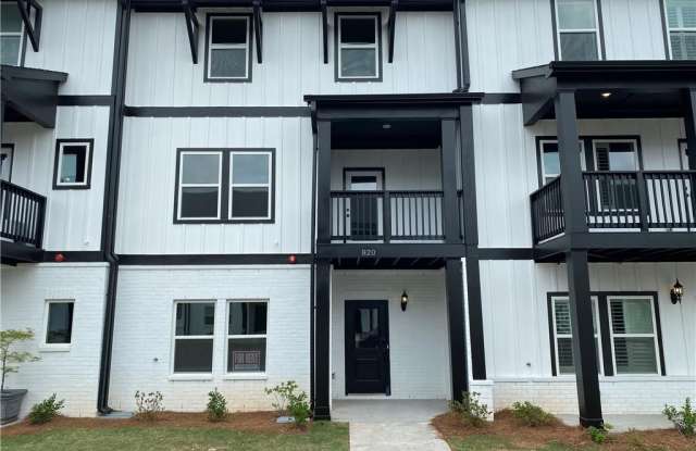820 Mackay Creek