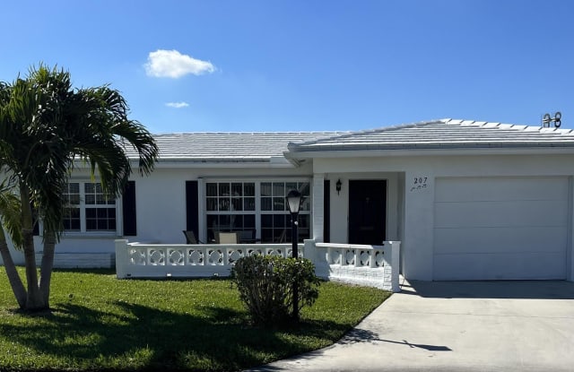 207 SW 14th Street - 207 Southwest 14th Street, Boynton Beach, FL 33426