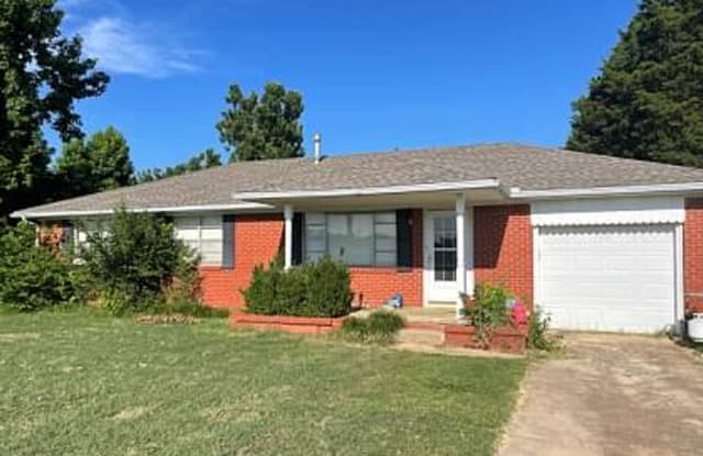 1115 N 6th Ave - 1115 North 6th Avenue, Purcell, OK 73080