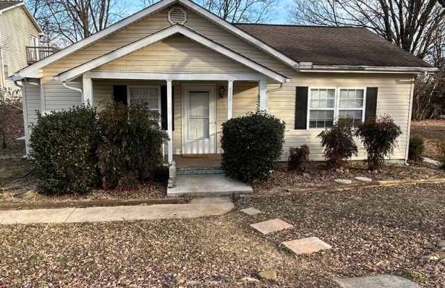 810 Universal St, Jefferson City, TN 37760