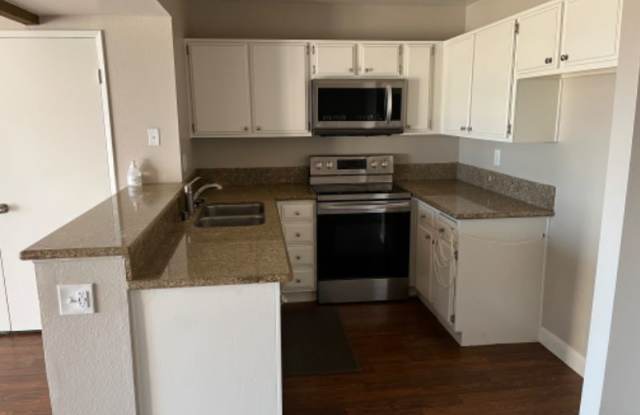 1480 W Edgehill Rd 6