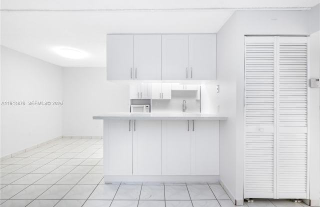 Photo of 7100 Fairway Dr