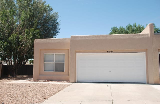 659 Reeves Place SW - 659 Reeves Place Southwest, Los Lunas, NM 87031