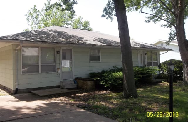 704 N Campbell St - 704 North Campbell Street, Macomb, IL 61455