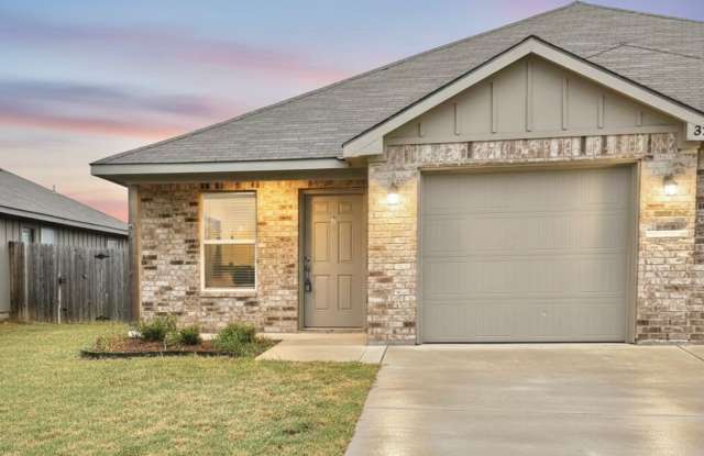 Photo of AVAILABLE NOW! (SECTION 8 ACCEPTED)