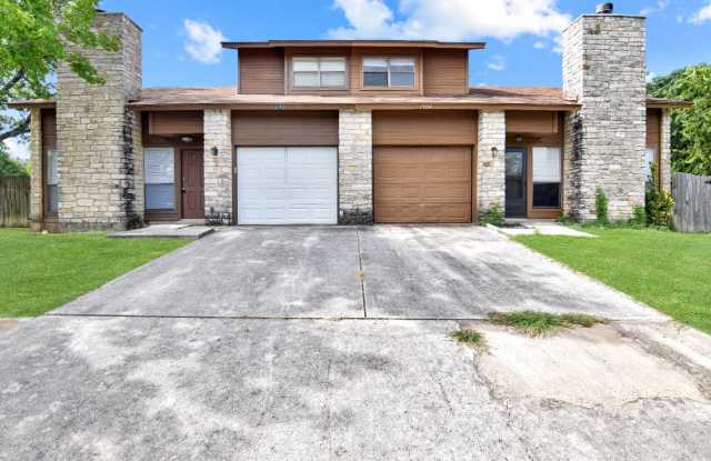 1302 Royal Crest Dr