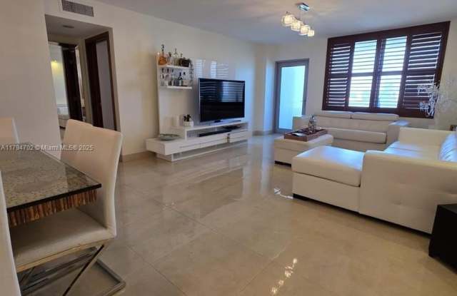 Photo of 9225 Collins Ave