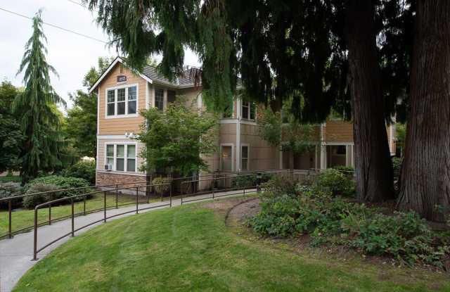 2 Bed 2 Bath Nelson Ridge Condo - Close to Everything!