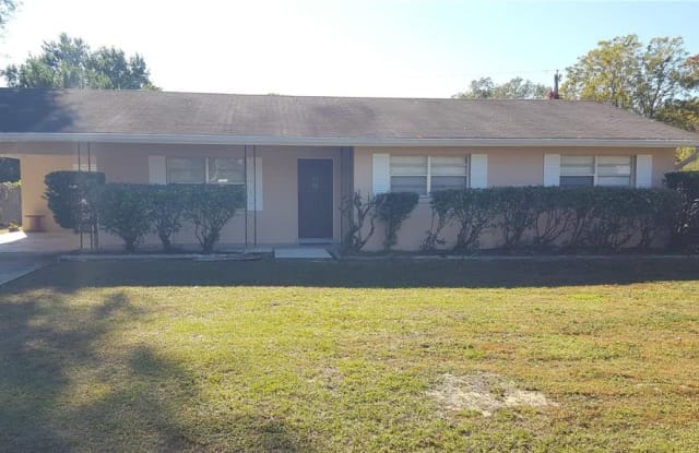 5560 NE 6TH PL. - 5560 Northeast 6th Place, Marion County, FL 34470