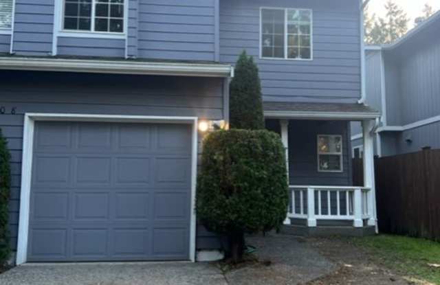 Fully renovated Renton Highlands 3-bedroom, 2.5 bath, 1234asf townhome.