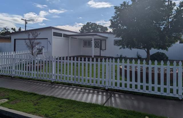 Renovated 3+3 with extremely large family room