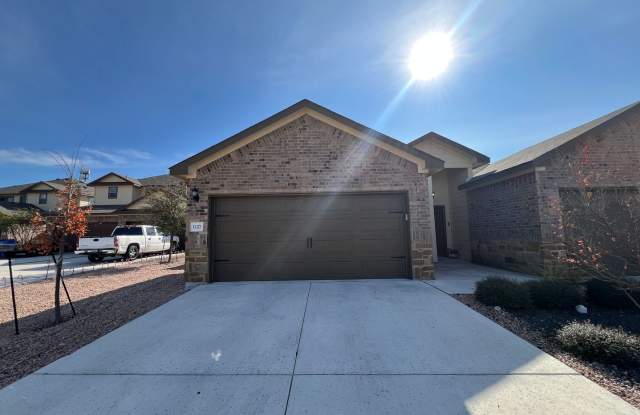 Luxury 3/2 Duplex in Seguin, Texas