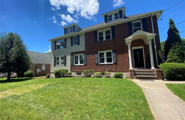 9 Nassau Road