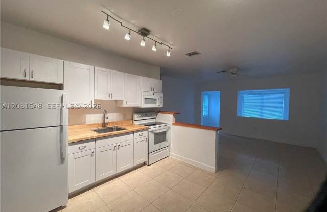 420 SW 25th Ave