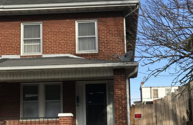 915 W LOCUST STREET - 915 West Locust Street, York, PA 17401